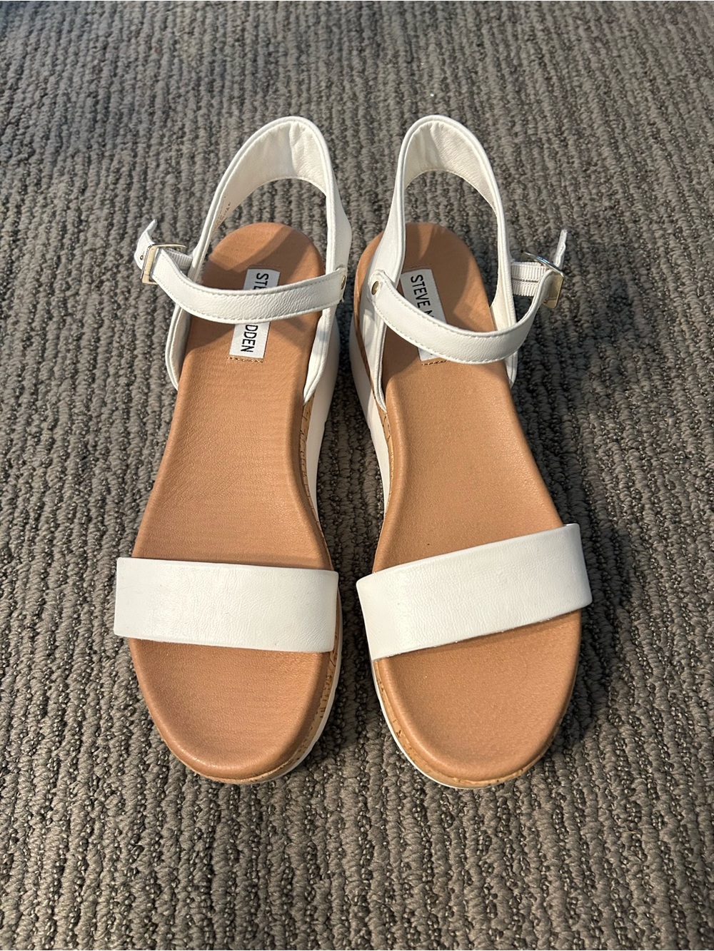Steve Madden White Slingback Sandal Wedges - Picture 2 of 6
